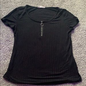 Black fitted top